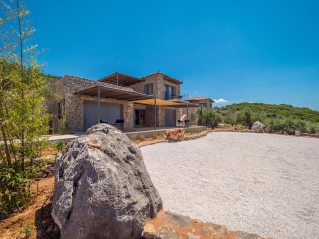 Zen Rocks Resort Kalianeika Екстериор снимка