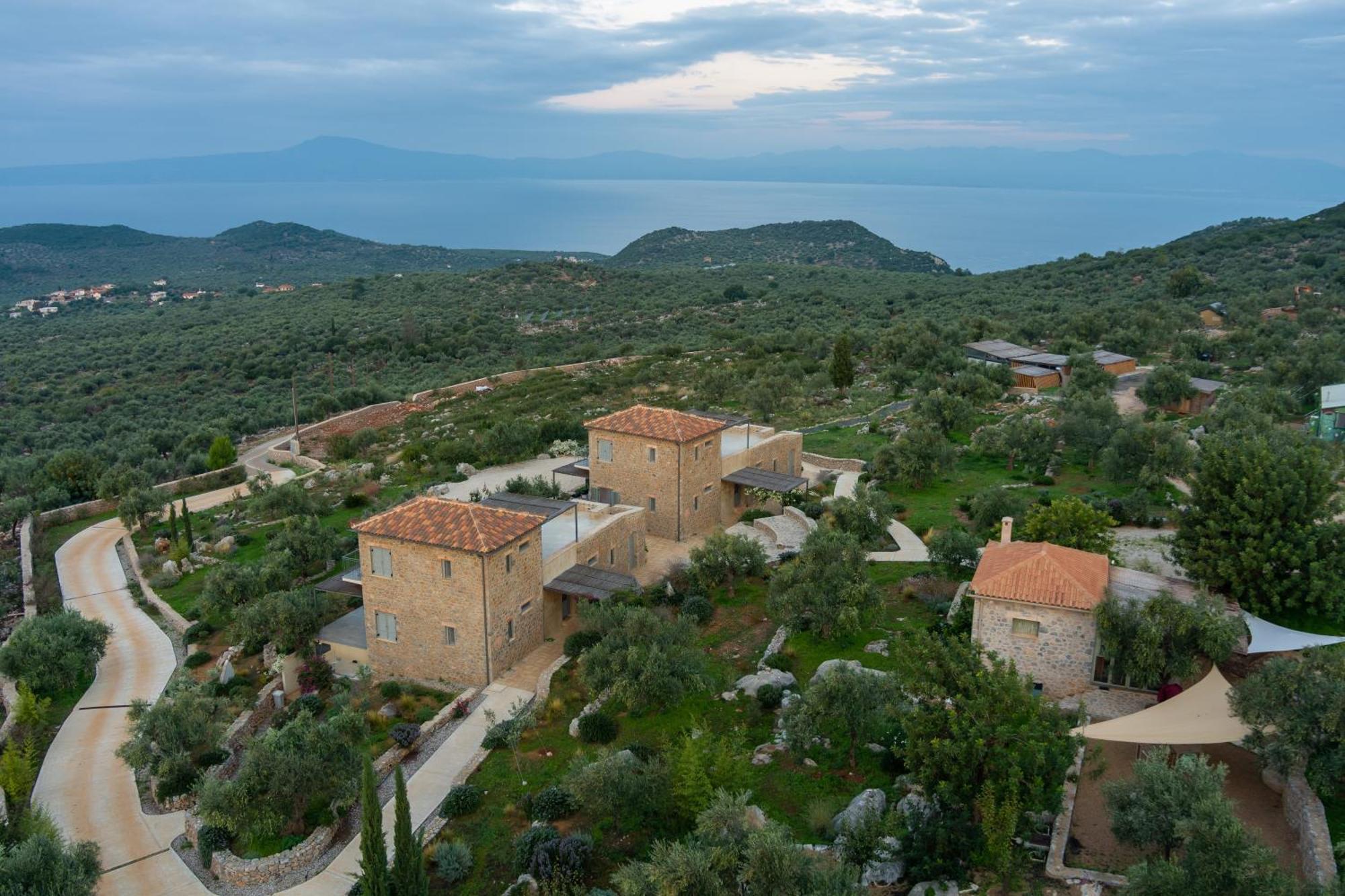 Zen Rocks Resort Kalianeika Екстериор снимка